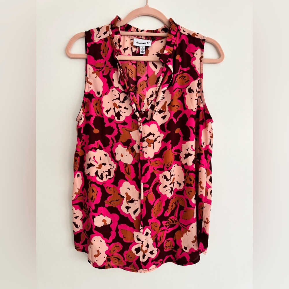 EUC Veronica M sleeveless top size Medium
